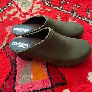 Sandgrens Olive Green Clog Sz 41